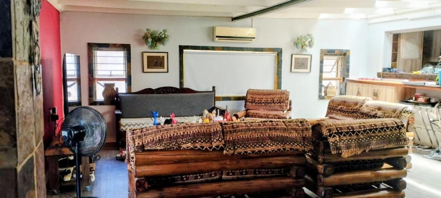 4 Bedroom Property for Sale in Noorsekloof Eastern Cape